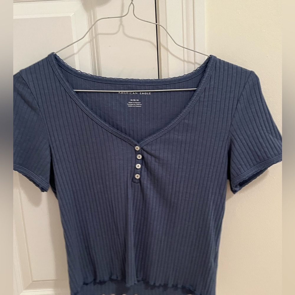 American eagle quarter button crop top